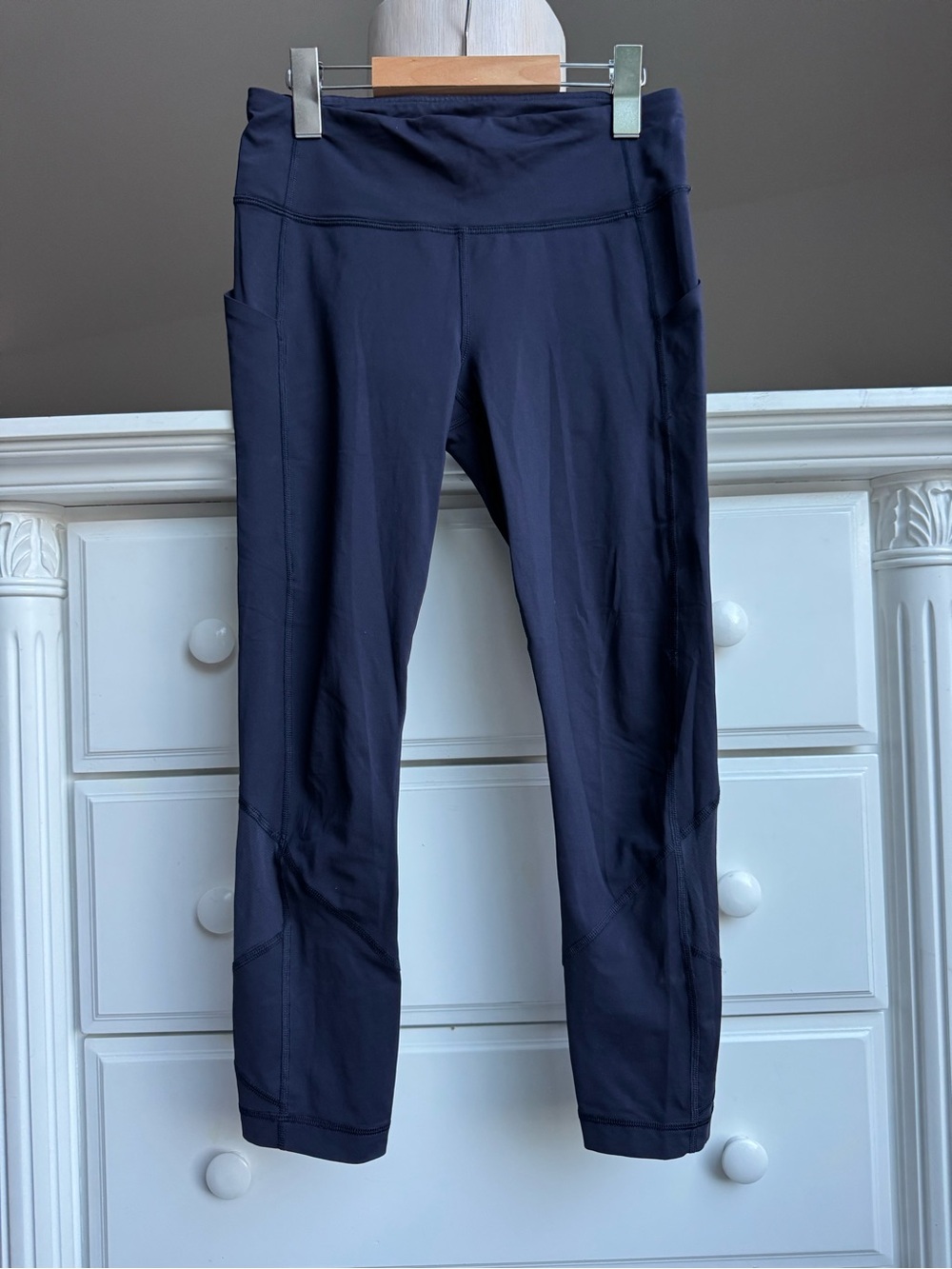 Lululemon Athletica Navy Blue Cropped Leggings Size 4